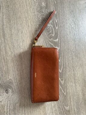 Fossil Brown Leather Wristlet Wallet